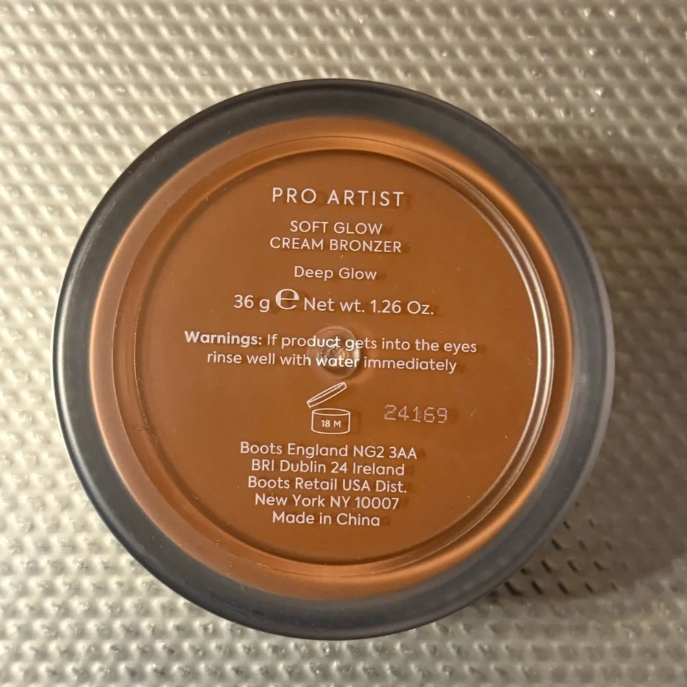No7 Pro Artist Soft Glow Cream Bronzer, shade Deep Glow